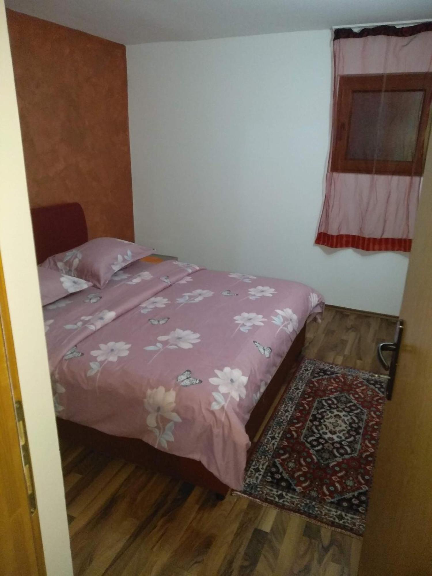 Apartments Popovic Подгорица Екстериор снимка
